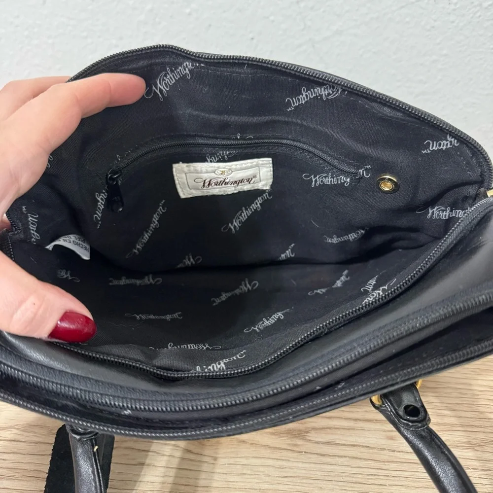Worthington Black Leather Handbag Double‎ Handle Vintage 90s Y2K Gold Accents
